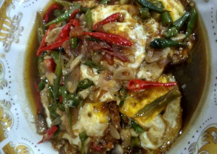 Resep Telur ceplok saus lada hitam Anti Gagal