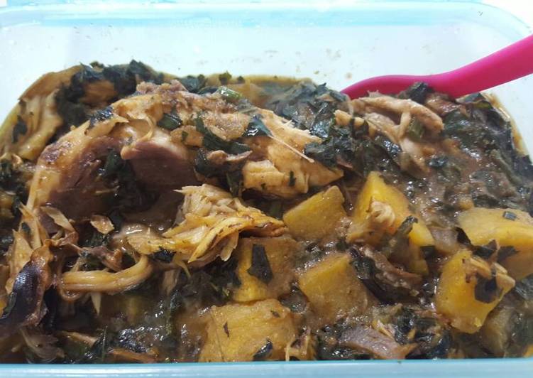 Recipe: Tasty Plantain porriage with ugu and fish