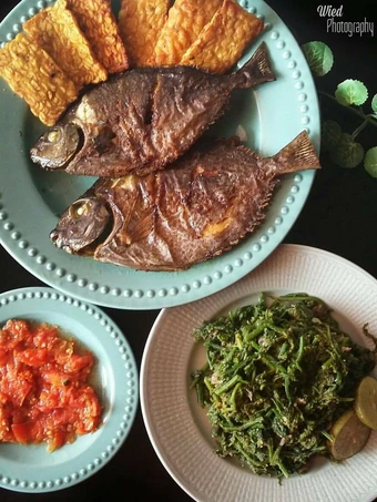 Cara Gampang Membuat Resep Sayur Pakis Lawa' khas Sulawesi yang Uenak Anti Ribet, Lezat Sekali