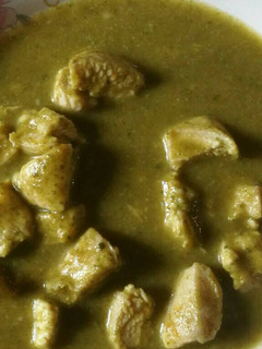 Una foto de Sopa cremosa de verduras y pollo