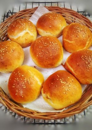 জার্ক চিকেন বানস (Jerk chicken buns) রেসিপির প্রধান ছবি