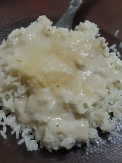 Una foto de Salsa Blanca vegan