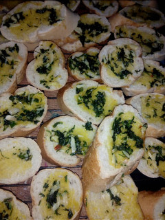 A picture of Garlic Bread.