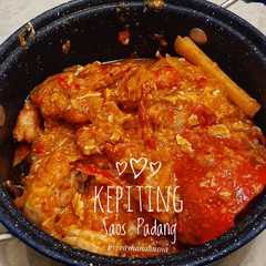 A picture of Kepiting Saos Padang.