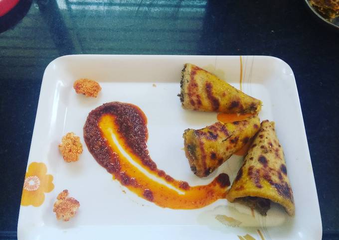 Cauliflower stuffed Paratha with schezwan sauce