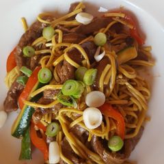 A picture of Mongolian beef.