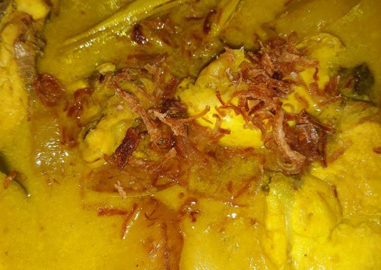Kare ayam kentang