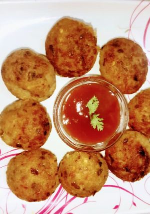 A picture of Vegetables Poha balls.