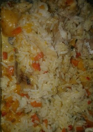 Una foto de Arroz con merluza y verduras