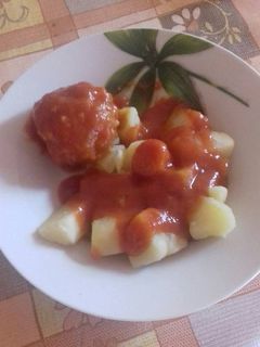 Klasszikus paradicsomos húsgombóc recept fotója