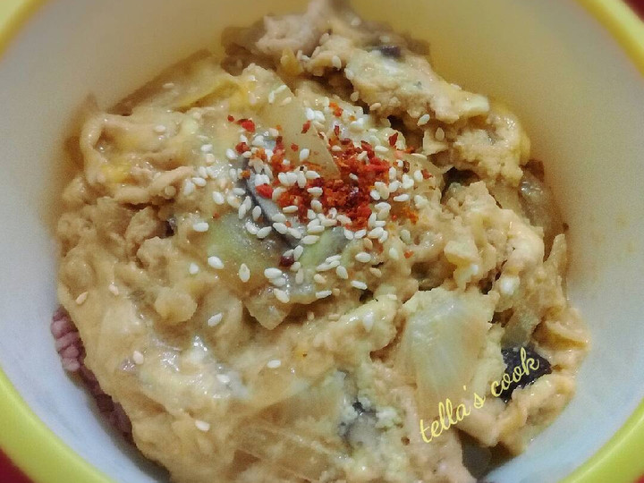 Bagaimana Membuat Oyakodon (Chicken &amp;amp; Egg Rice Bowl), Menggugah Selera