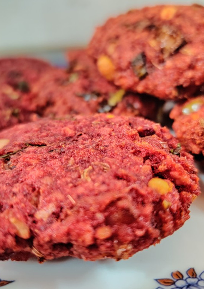 பீட்ரூட் மசாலா வடை (Beetroot masala vadai recipe in tamil) செய்முறை முக்கிய புகைப்படம்