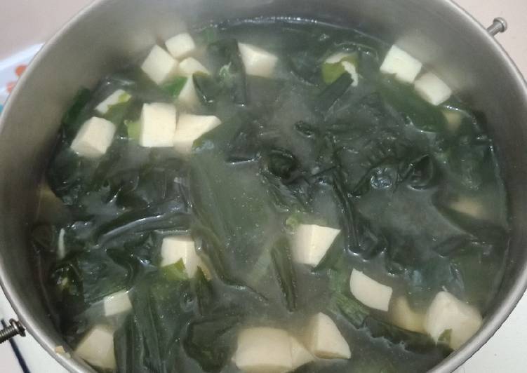 Bagaimana Menyiapkan Miso soup yang Enak Banget