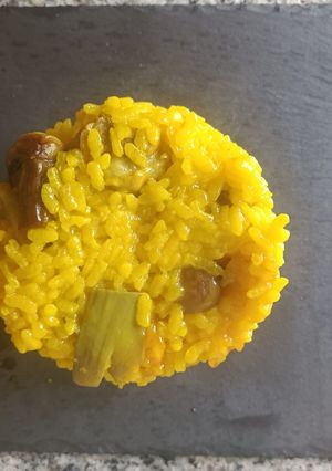 Foto principal de Paella con solomillo ibérico champichones y alcachofas