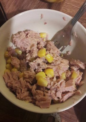 A picture of Tuna salad.