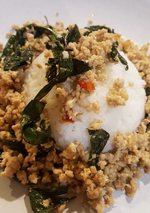 Foto resep Ayam Kemangi Thailand (Gai Pad Krapow)