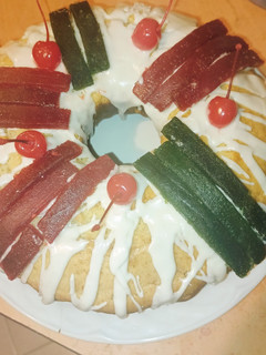 Una foto de Rosca de reyes fácil tipo pastel