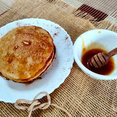 A picture of Oats Pear Cinnamon Pancakes.