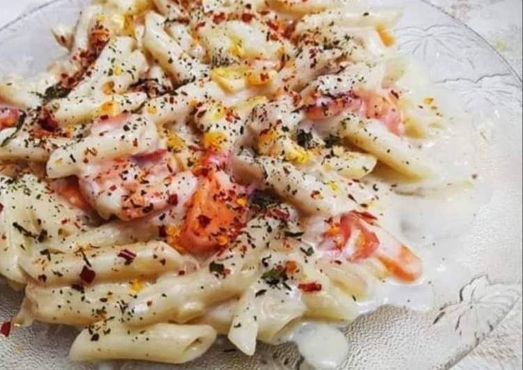 Creamy sauce pasta