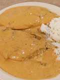 Tortitas de pollo en crema de chipotle