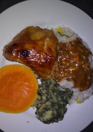 A picture of Tomato and Mayonnaise chicken baked.