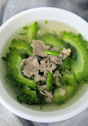 Hình của món Canh khổ qua thịt bò.