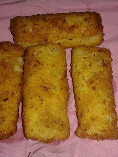 A picture of Cheese chicken bread roll #iftarispecial #cookpad with huma.