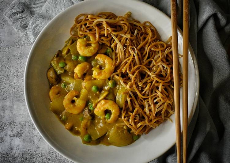 My Favorite King Prawn Curry (Chinese Takeaway Style)