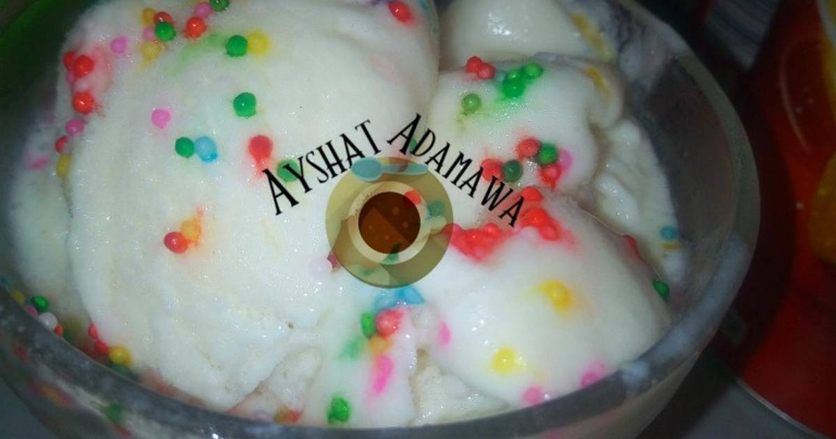 3 ingredient ice cream in a bolsa