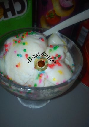 A picture of 3 ingredients ice cream.