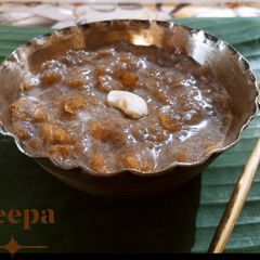 A picture of Ada Pradhaman/ flatten rice/ poha pudding / kheer.