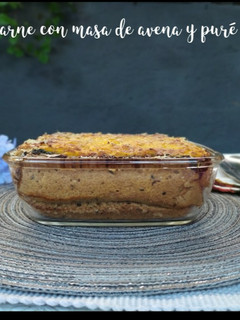 Una foto de Pastel de carne con masa de avena y puré de kabutia