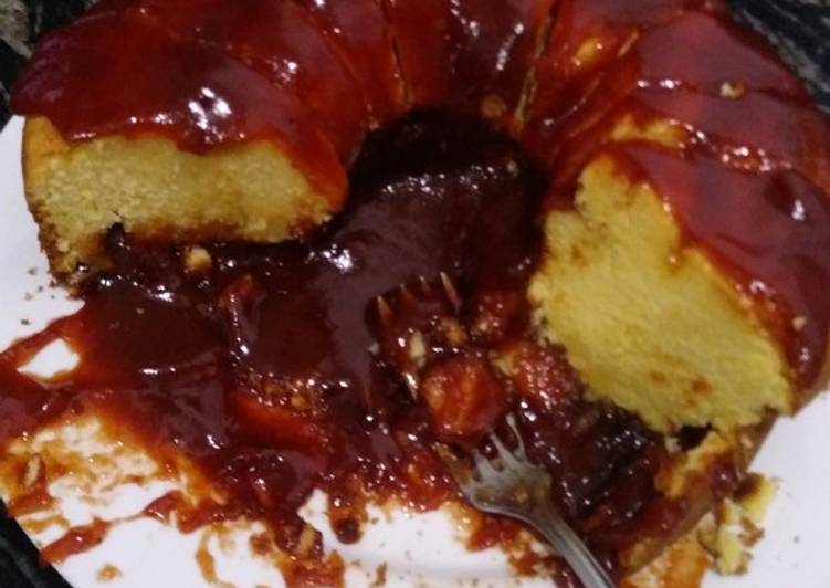 Bolo de fubá com goiabada