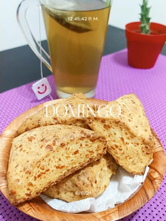 Una foto de Scones de queso