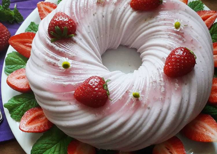 Recetta di Qualsiasi sera della settimana Panna cotta alla fragola