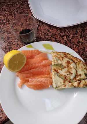 Una foto de Sashimi de Salmón