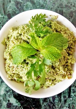 A picture of Coconut Dry Green Chilli Chutney.