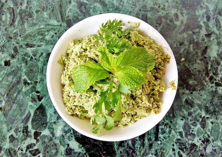 Easiest Way to Make Award-winning Coconut Dry Green Chilli Chutney