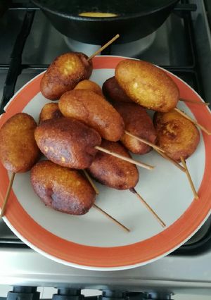 Una foto de Salchichas diferentes (corndogs)