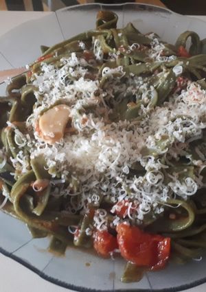 Una foto de Fideos caseros verdes