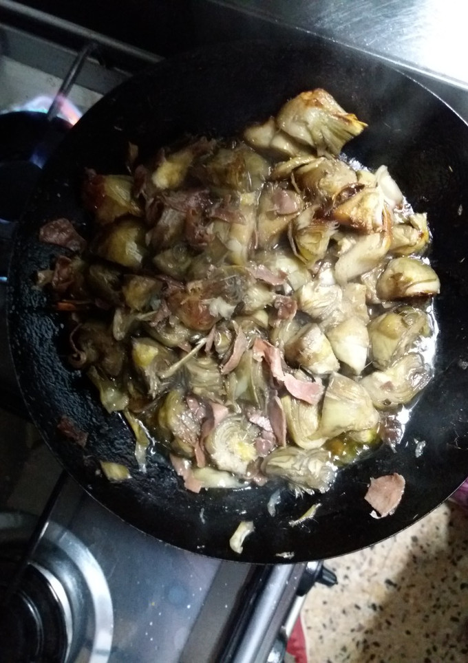 Una foto de Alcachofas con jamón