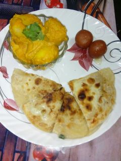 আলুর পরোটা (Aloor parota recipe in bengali) রেসিপির প্রধান ছবি