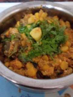 கத்திரிக்காய் கடலைப்பருப்பு சப்ஜி (kathirikkaai kadalaiparuppun sabzi Recipe in Tamil) செய்முறை முக்கிய புகைப்படம்