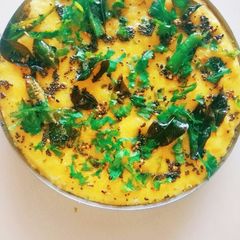 A picture of Khaman.
