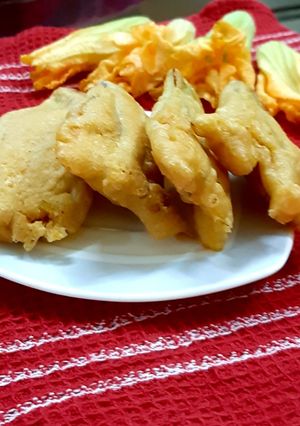 কুমড়ো ফুলের পকোড়া(kumro fuller pokora recipe in Bengali) রেসিপির প্রধান ছবি