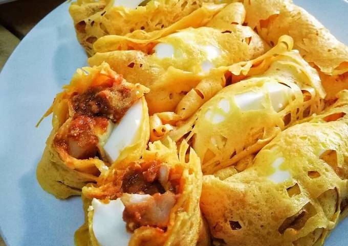 Roti Jala Berinti Kari Ayam Kentang &amp; Telur Rebus #MaratonRaya #MingguPertamaTemaKentang
