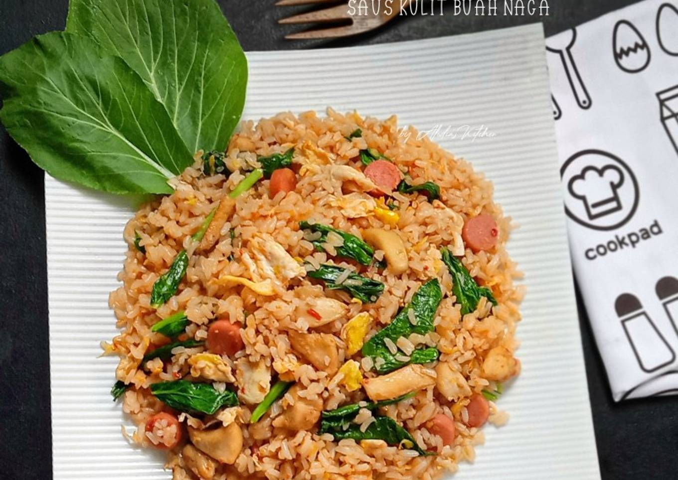 Nasi Goreng Saus Kulit Buah Naga