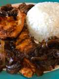 Pechuga de Pollo con Cebollas Caramelizadas y Arroz