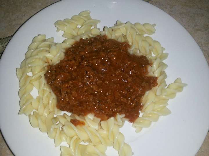 Bagaimana Membuat Saos Bolognese spaghetti yang Sempurna