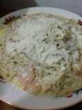 Spaguettis en mantequilla con camarones